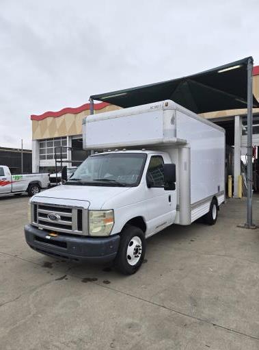 Used 2008 14 ' Box Truck for sale