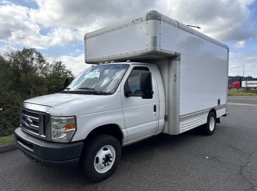 Used 2009 14 ' Box Truck for sale