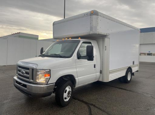 Used 2008 14 ' Box Truck for sale