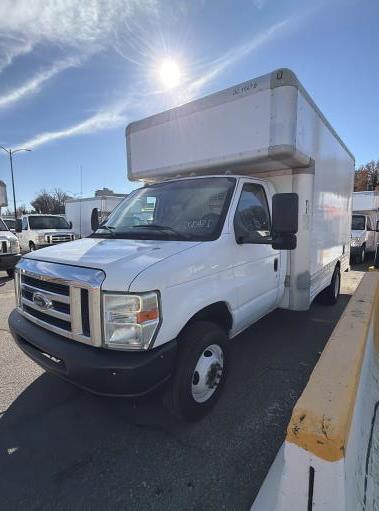 Used 2009 14 ' Box Truck for sale