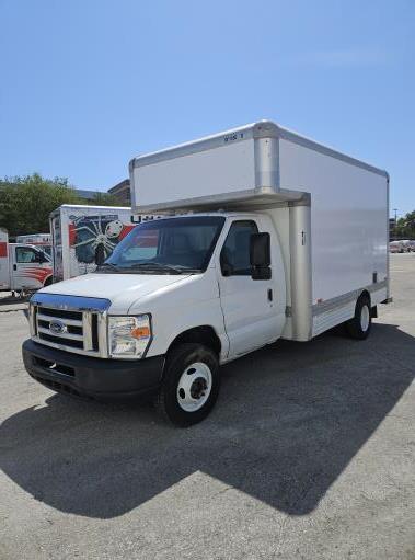 Used 2009 14 ' Box Truck for sale