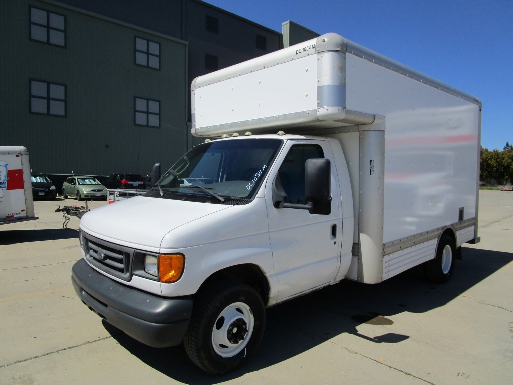 Used 2006 14 ' Box Truck for sale