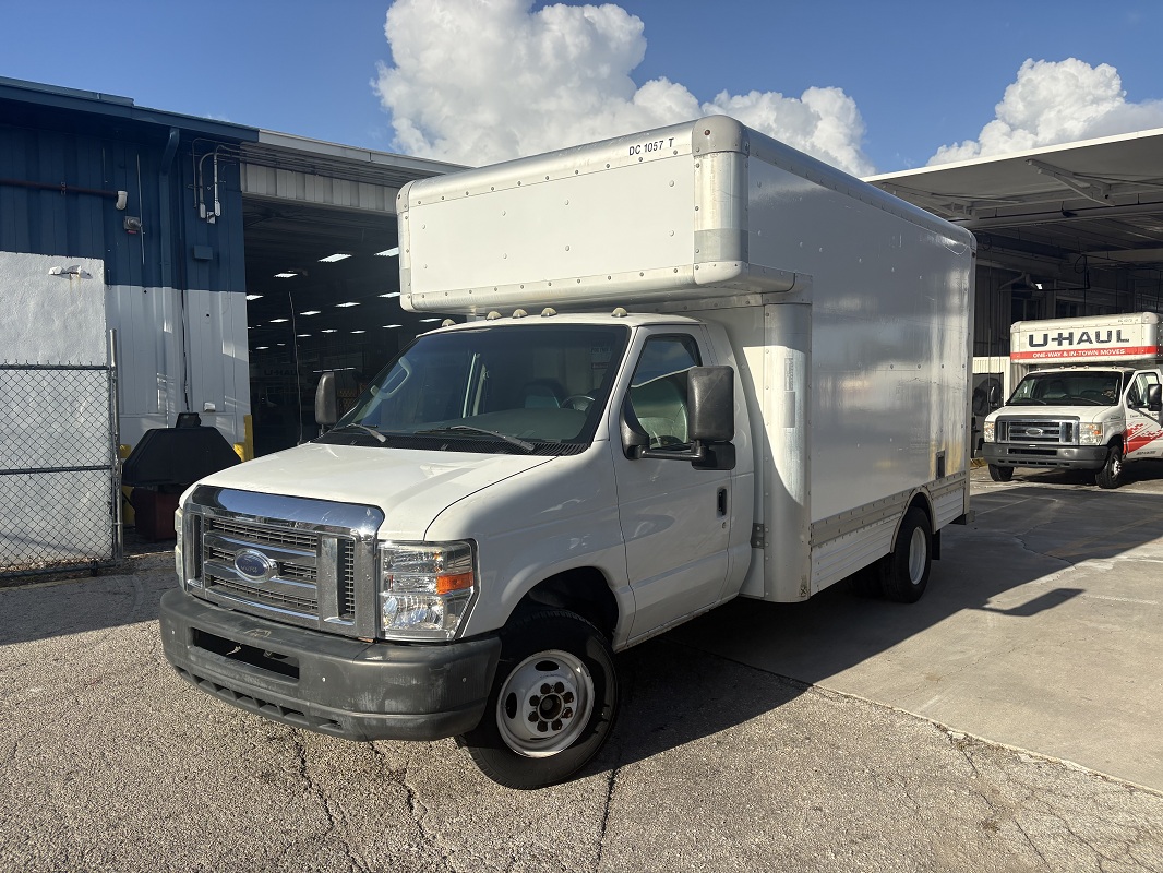 Used 2008 14 ' Box Truck for sale