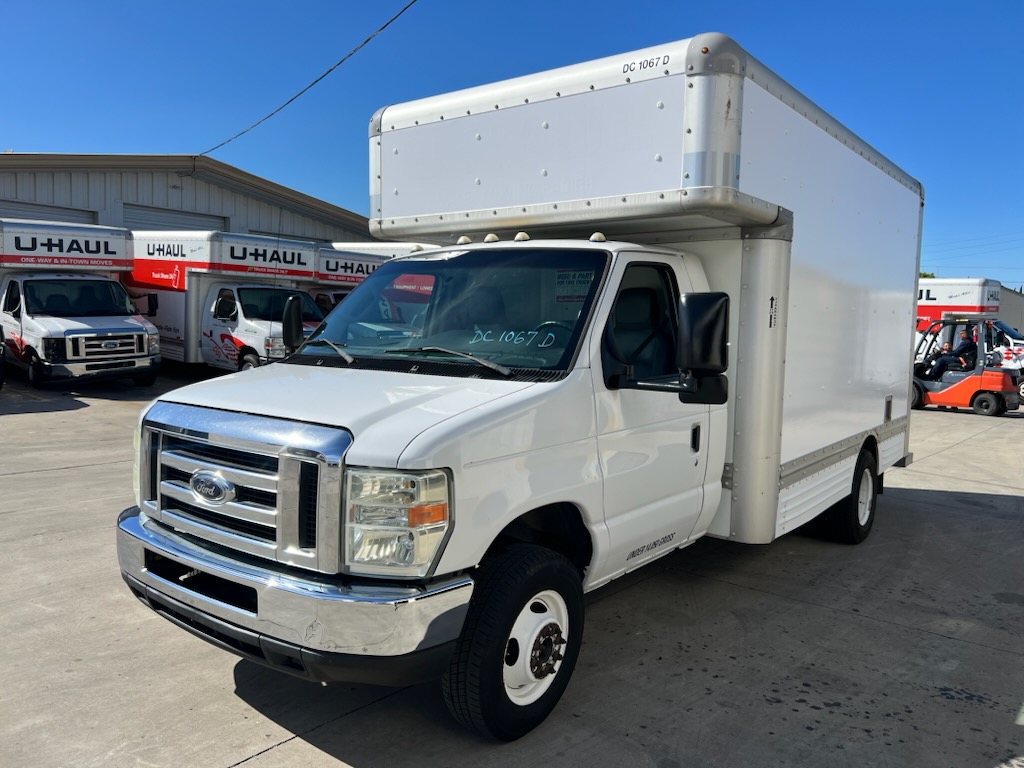 Used 2009 14 ' Box Truck for sale