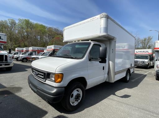 Used 2007 14 ' Box Truck for sale