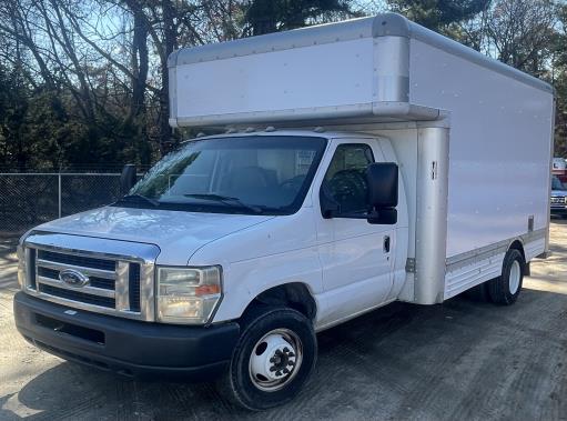 Used 2008 14 ' Box Truck for sale