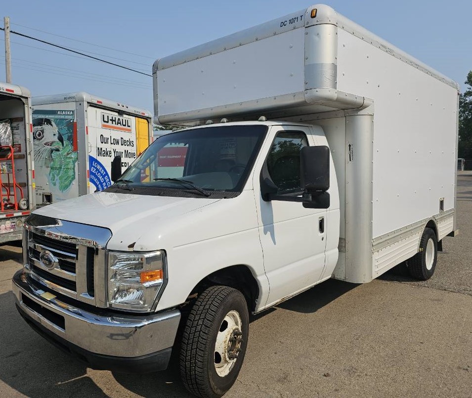 Used 2008 14 ' Box Truck for sale