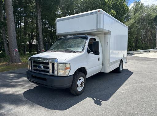 Used 2008 14 ' Box Truck for sale