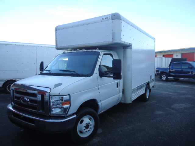 Used 2009 14 ' Box Truck for sale
