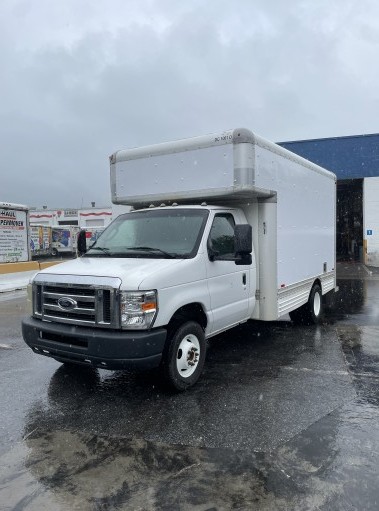 Used 2009 14 ' Box Truck for sale