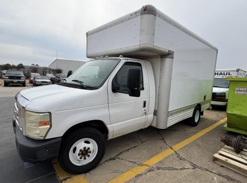 Used 2009 14 ' Box Truck for sale