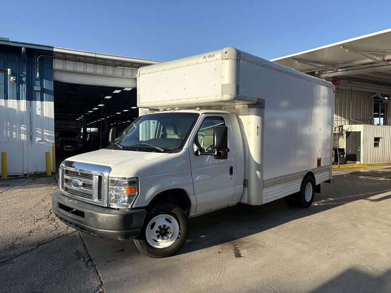 Used 2009 14 ' Box Truck for sale