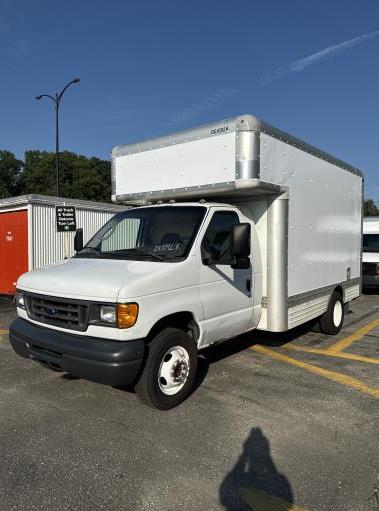 Used 2007 14 ' Box Truck for sale