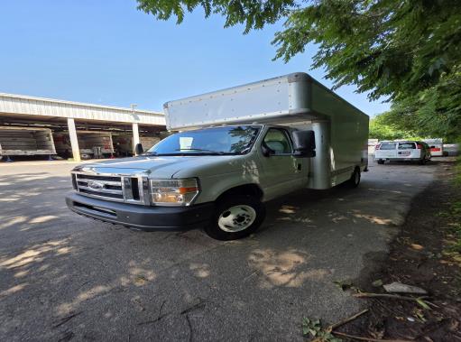 Used 2008 14 ' Box Truck for sale