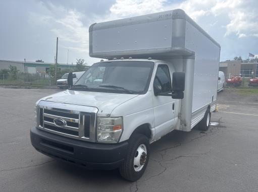 Used 2009 14 ' Box Truck for sale