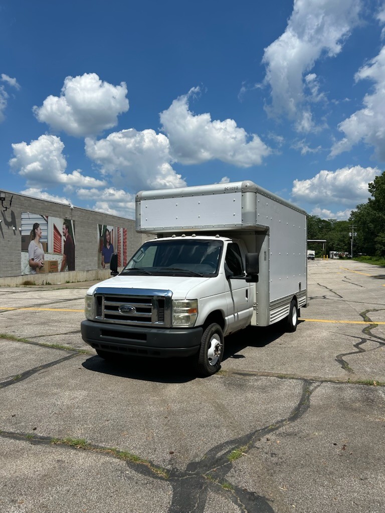 Used 2009 14 ' Box Truck for sale
