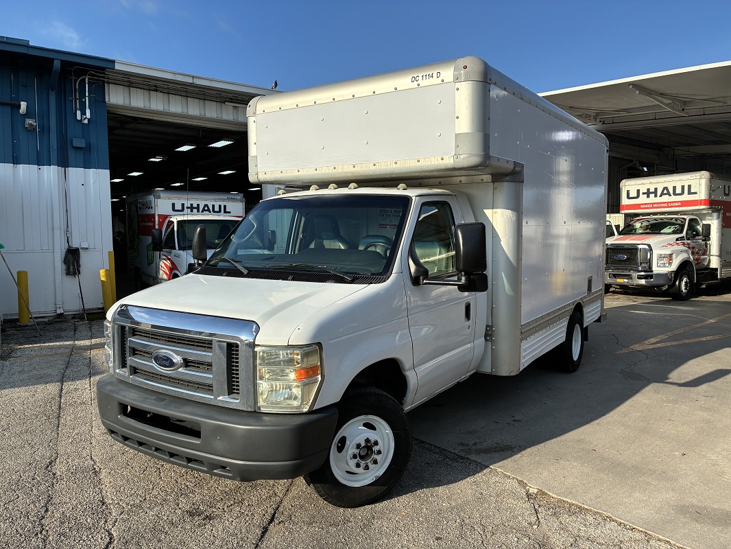 Used 2009 14 ' Box Truck for sale