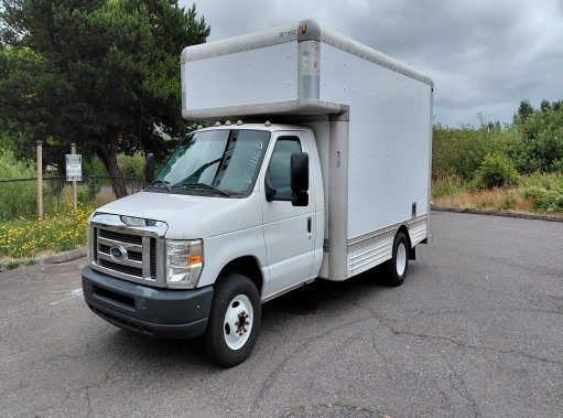 Used 2009 14 ' Box Truck for sale