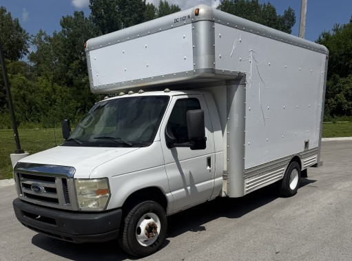 Used 2010 14 ' Box Truck for sale
