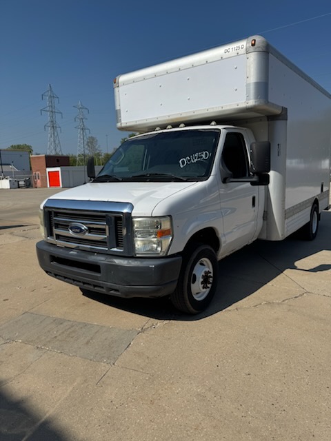 Used 2009 14 ' Box Truck for sale