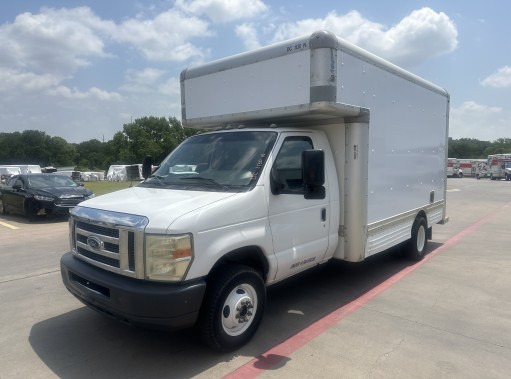 Used 2010 14 ' Box Truck for sale