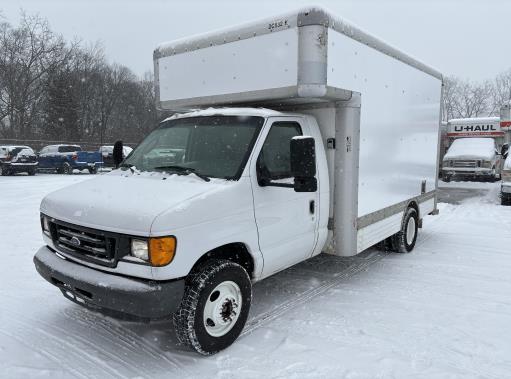 Used 2007 14 ' Box Truck for sale