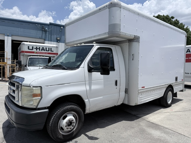 Used 2009 14 ' Box Truck for sale