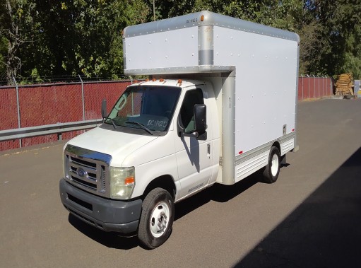 Used 2009 14 ' Box Truck for sale