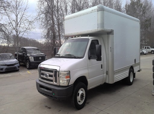 Used 2010 14 ' Box Truck for sale