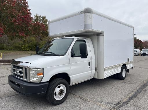 Used 2009 14 ' Box Truck for sale