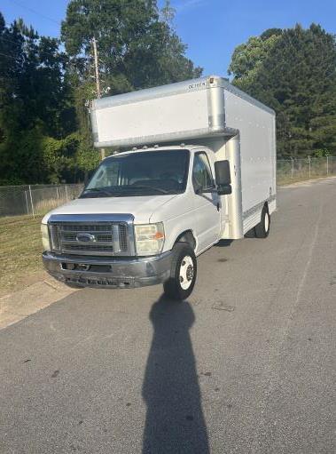 Used 2010 14 ' Box Truck for sale