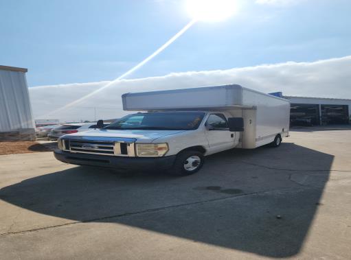 Used 2010 14 ' Box Truck for sale