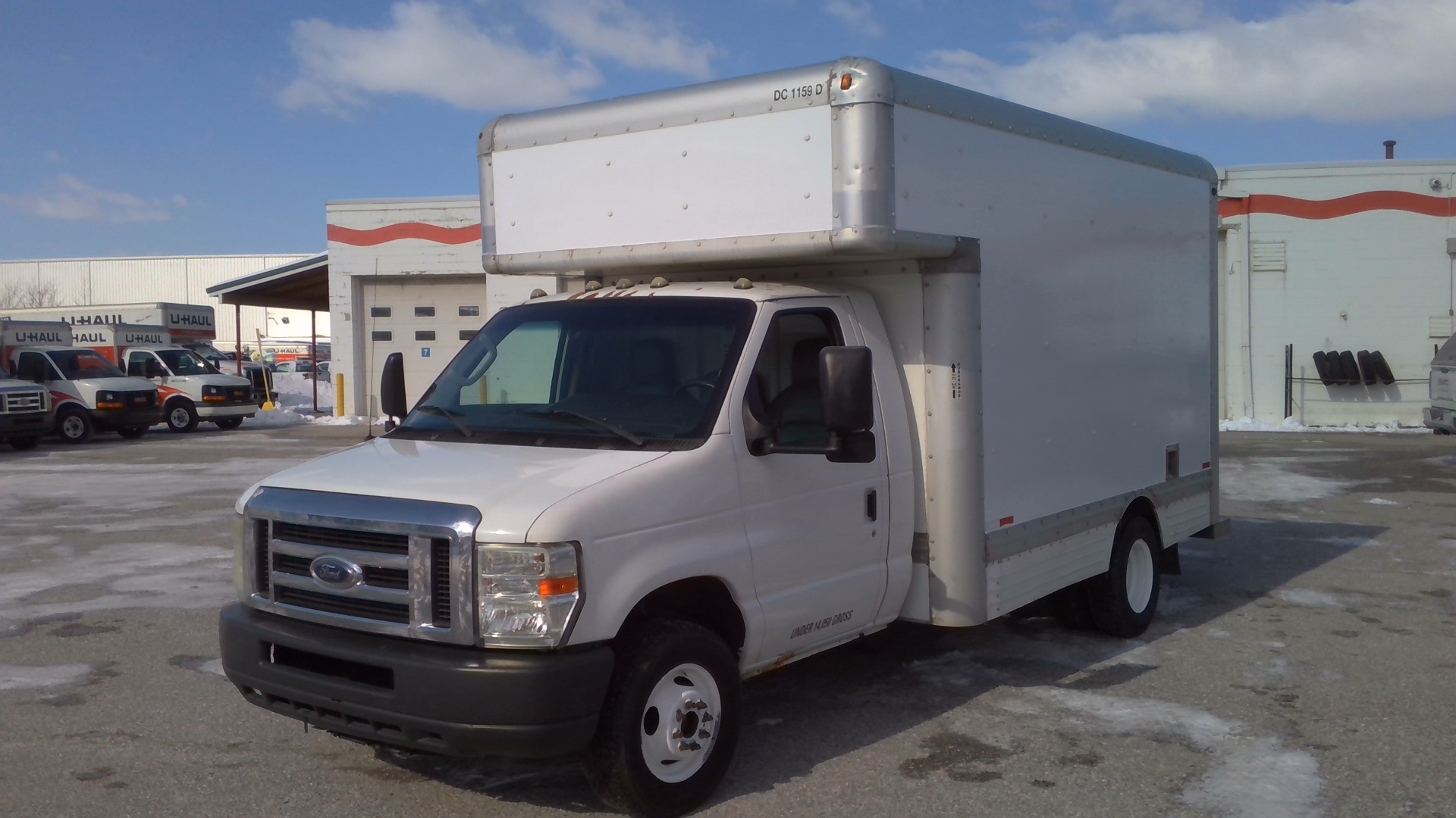 Used 2009 14 ' Box Truck for sale