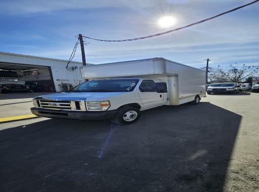 Used 2009 14 ' Box Truck for sale