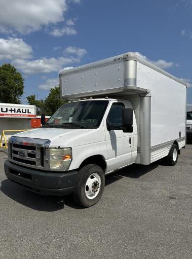 Used 2008 14 ' Box Truck for sale