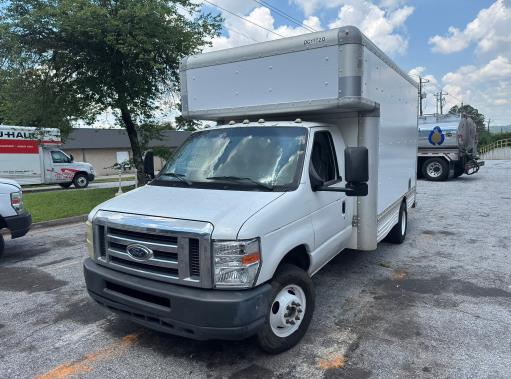 Used 2009 14 ' Box Truck for sale