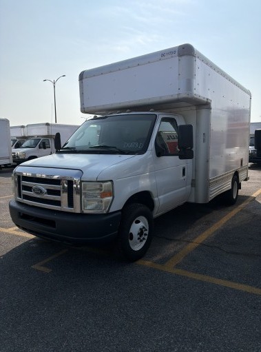 Used 2009 14 ' Box Truck for sale