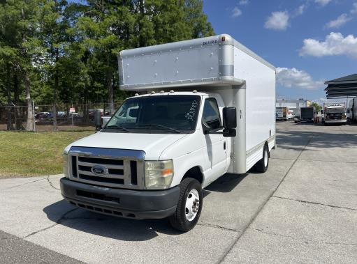 Used 2009 14 ' Box Truck for sale