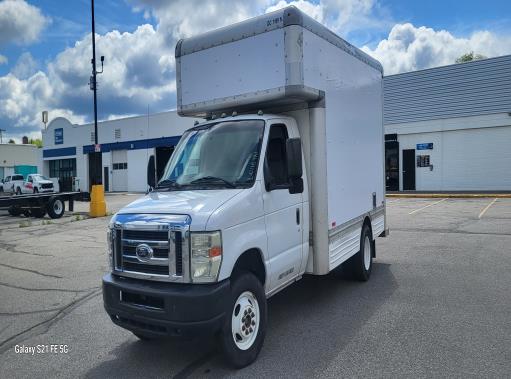 Used 2010 14 ' Box Truck for sale