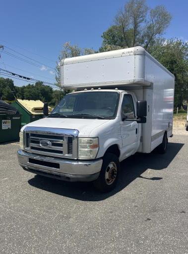 Used 2010 14 ' Box Truck for sale