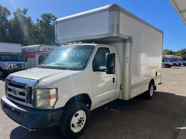 Used 2009 14 ' Box Truck for sale