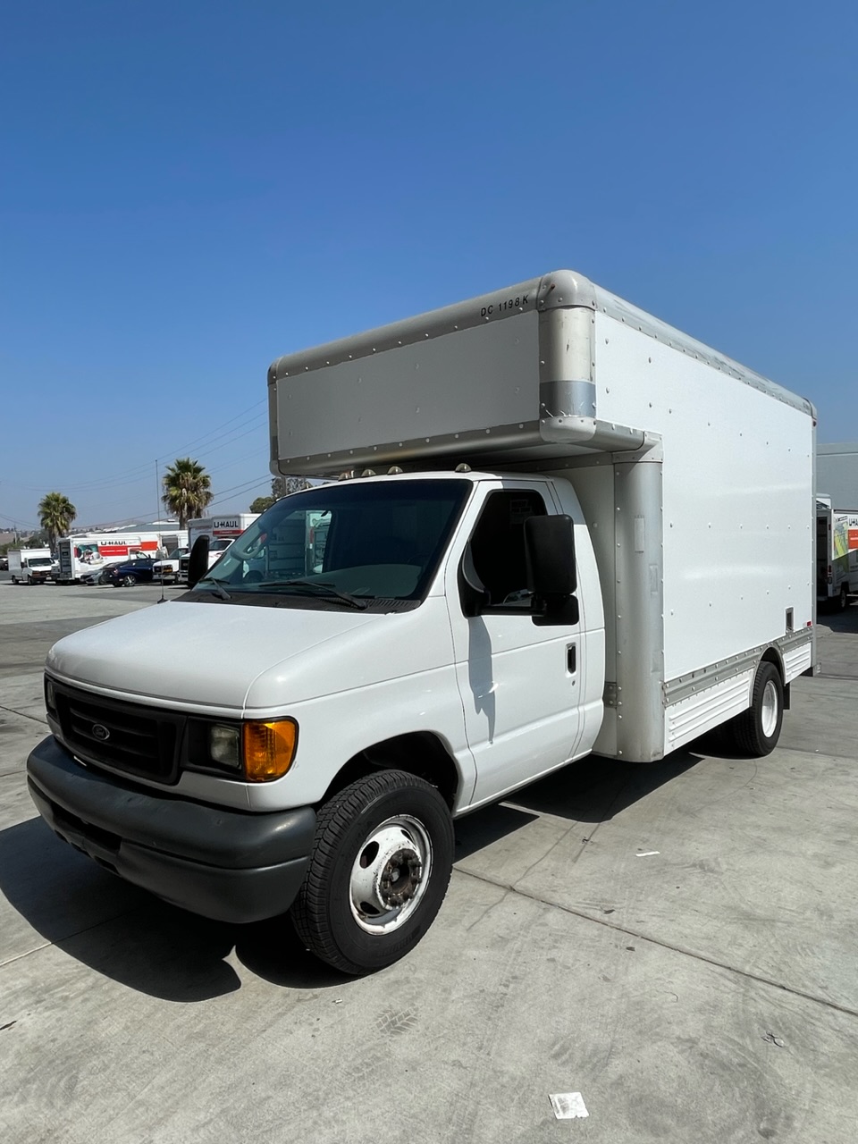 Used 2007 14 ' Box Truck for sale