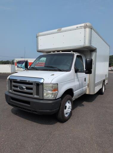Used 2009 14 ' Box Truck for sale