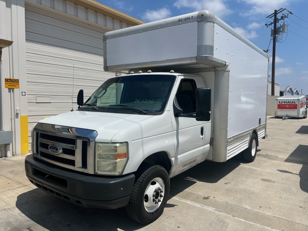 Used 2008 14 ' Box Truck for sale