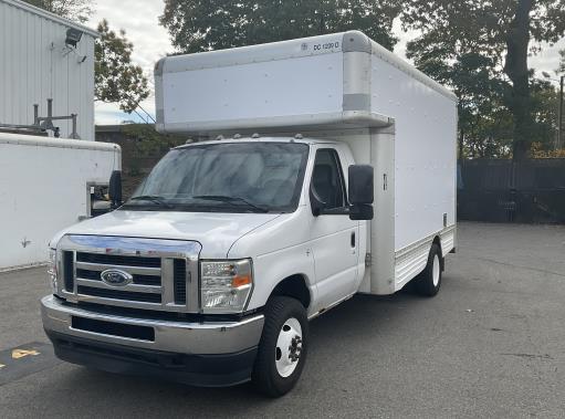 Used 2009 14 ' Box Truck for sale