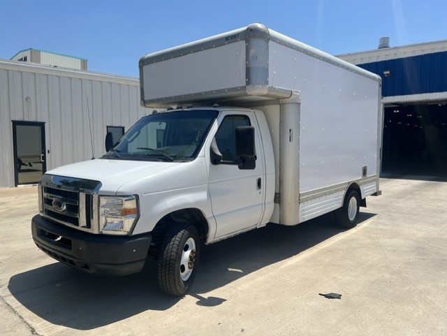 Used 2008 14 ' Box Truck for sale
