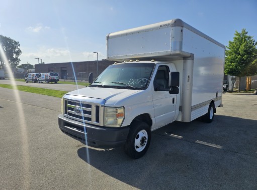 Used 2009 14 ' Box Truck for sale