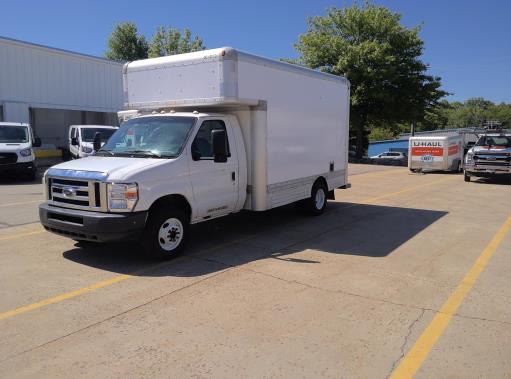 Used 2009 14 ' Box Truck for sale