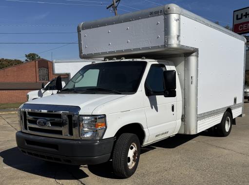 Used 2009 14 ' Box Truck for sale