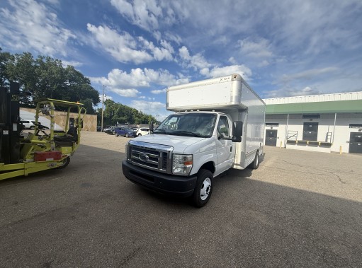Used 2012 14 ' Box Truck for sale